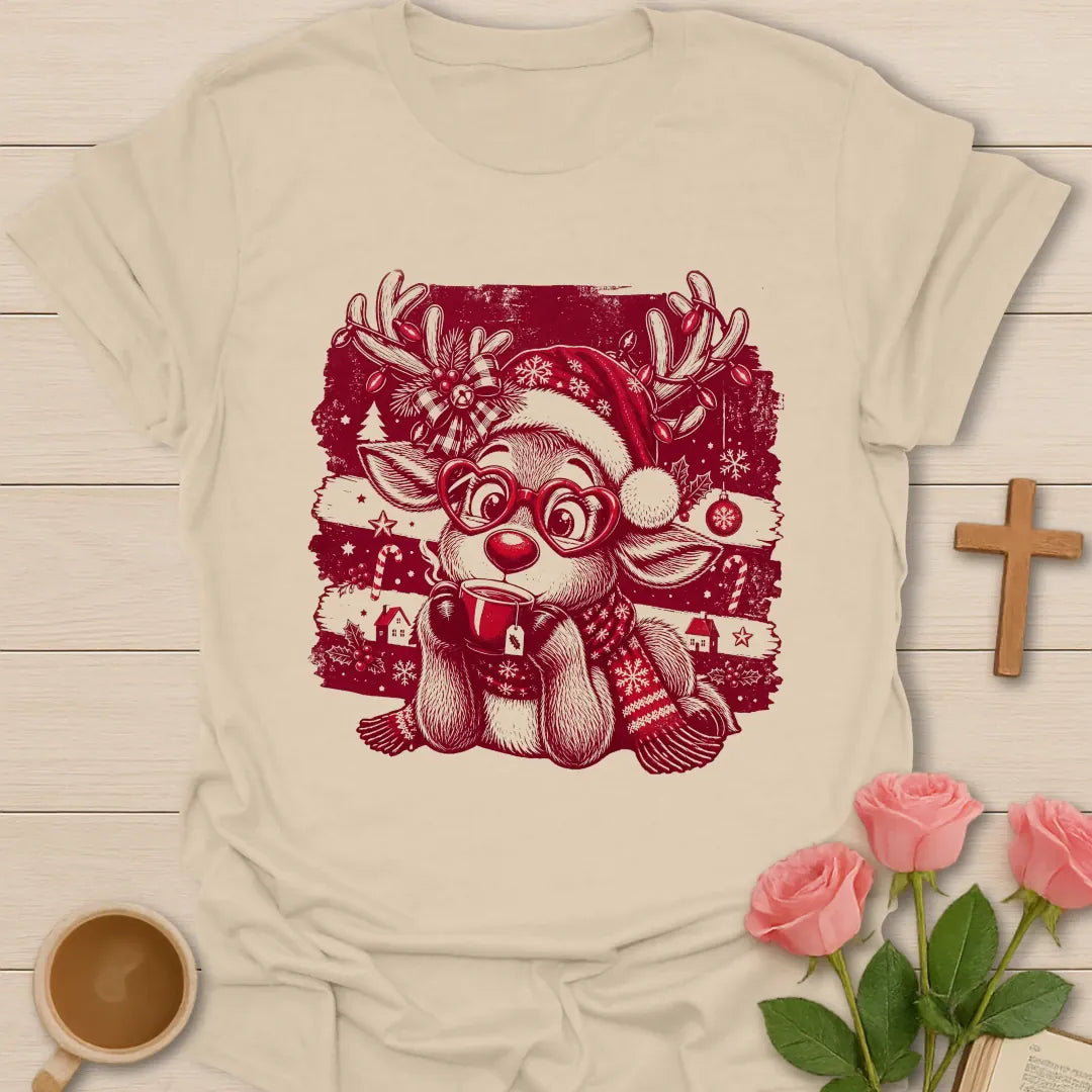 Cute Christmas reindeer tea T-shirt with reindeer holding warm teacup - Sand